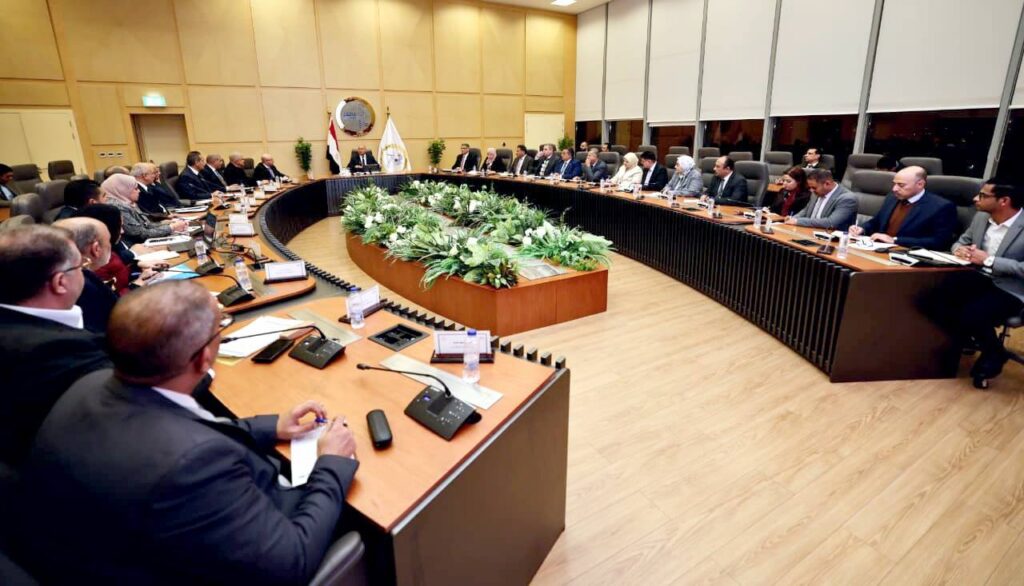 توجيهات وزارية سريعة للمستثمرين| تطورات مرافق المنطقتين الصناعيتين بأبو رواش وكوم أبو راضي