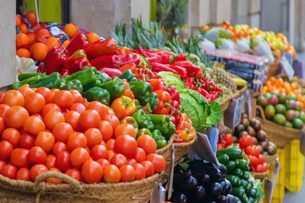 ثبات أسعار الخضراوات اليوم 20 مارس في الأسواق.. والطماطم تتصدر المشهد