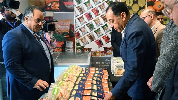 لحوم ودواجن وخضروات| تفاصيل زيارة رئيس الوزراء لمعرض منتجات الشركات الصناعية في بنها