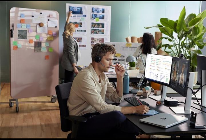 شركة HP تكشف عن رؤيتها لمنظومة متكاملة من الأجهزة الذكية والمتصلة خلال HP Imagine 2026