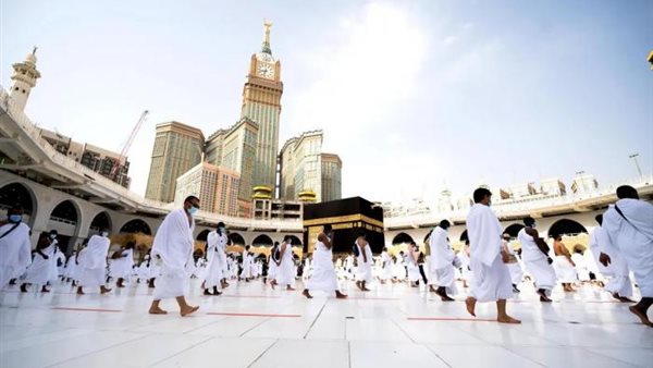 استئناف خدمات إصدار تأشيرات العمرة اعتبارا من اليوم.. السعودية توضح