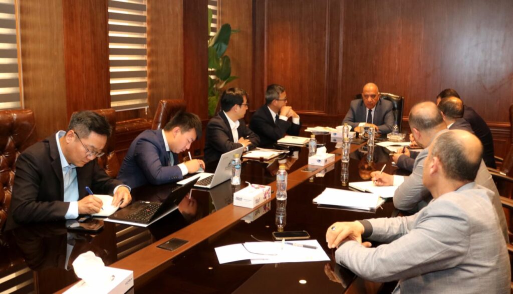 وزير الكهرباء يبحث مع صاني الصينية مستجدات وإقامة مصنع لتوطين صناعة توربينات الرياح